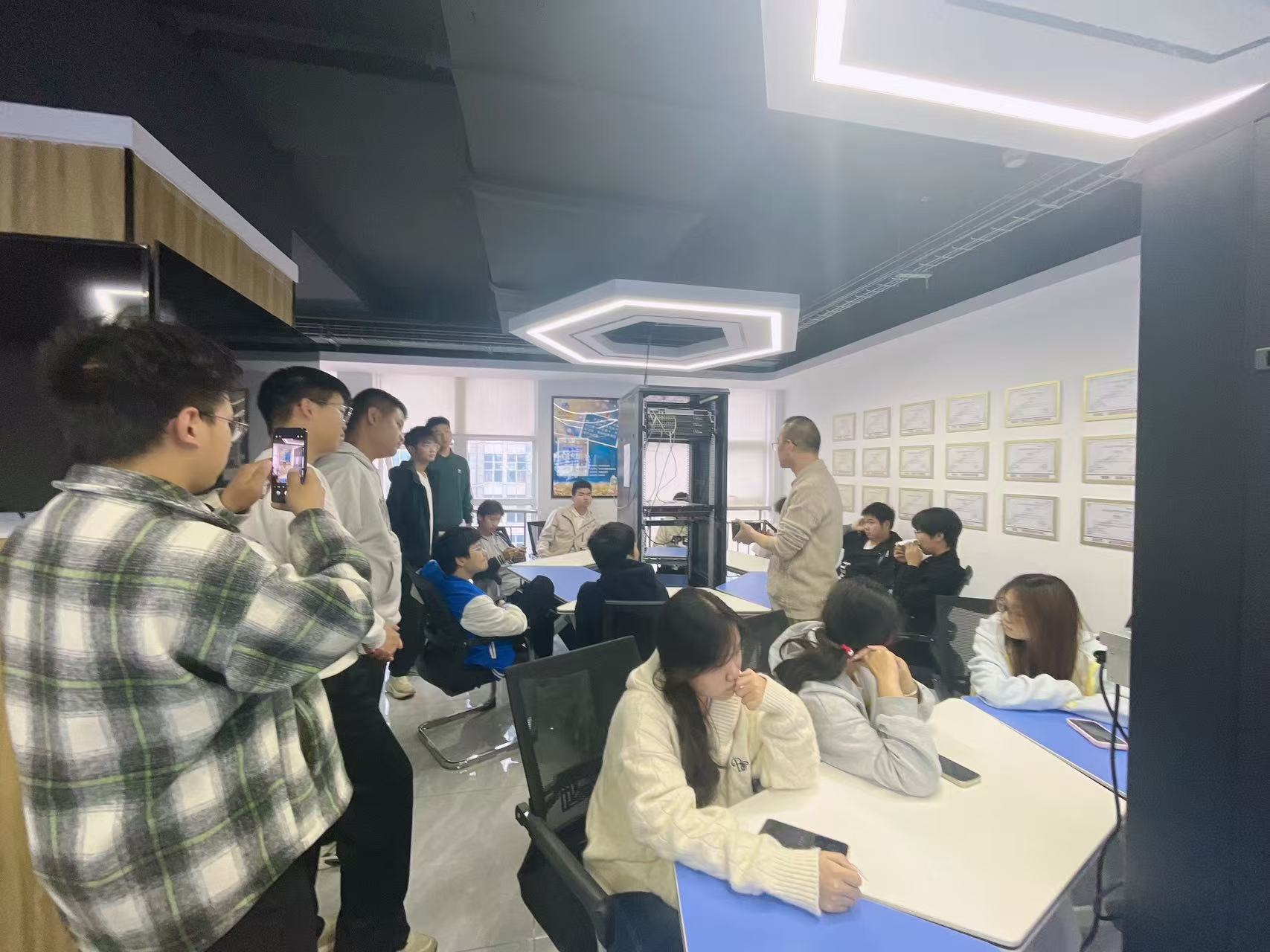 面试官更看重证书还是实操 H3C持证怎么证明能力