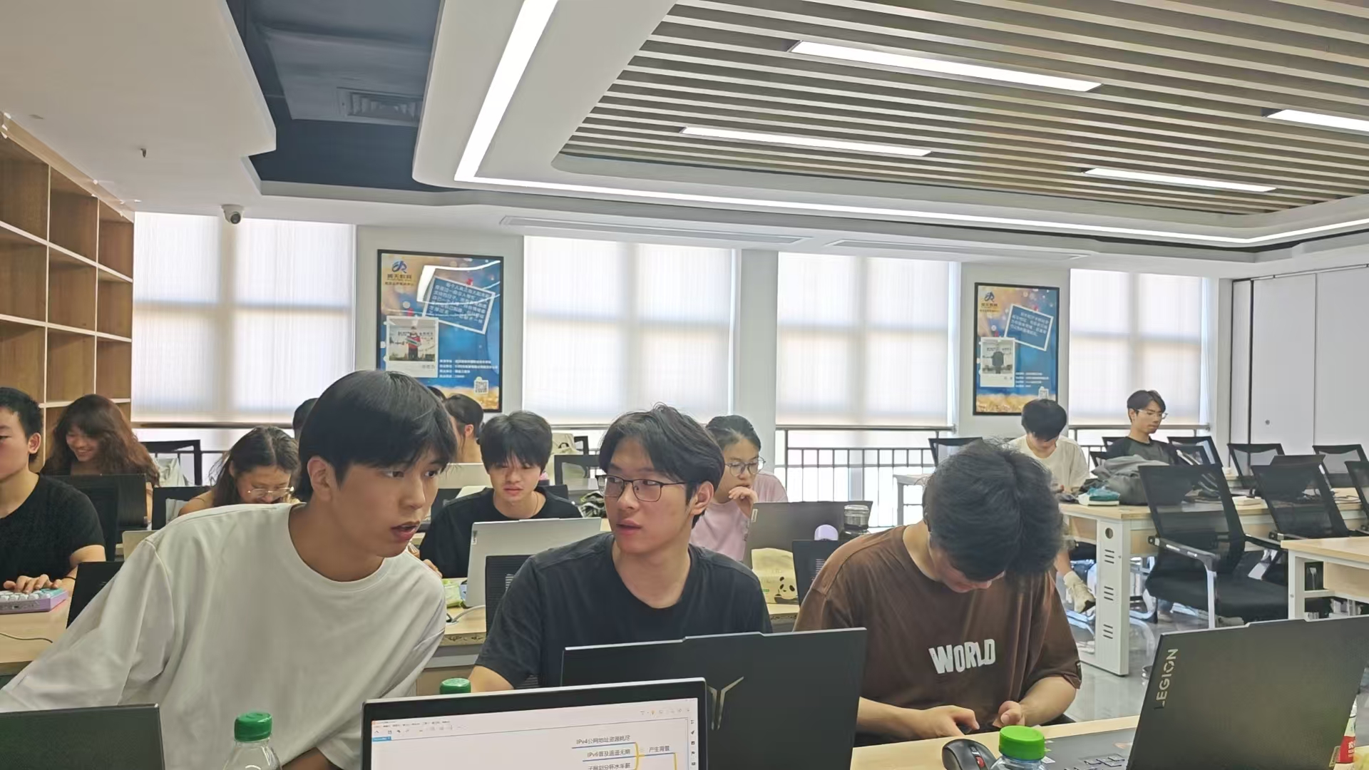 数据中心Spine-Leaf架构 网工需要学什么新协议