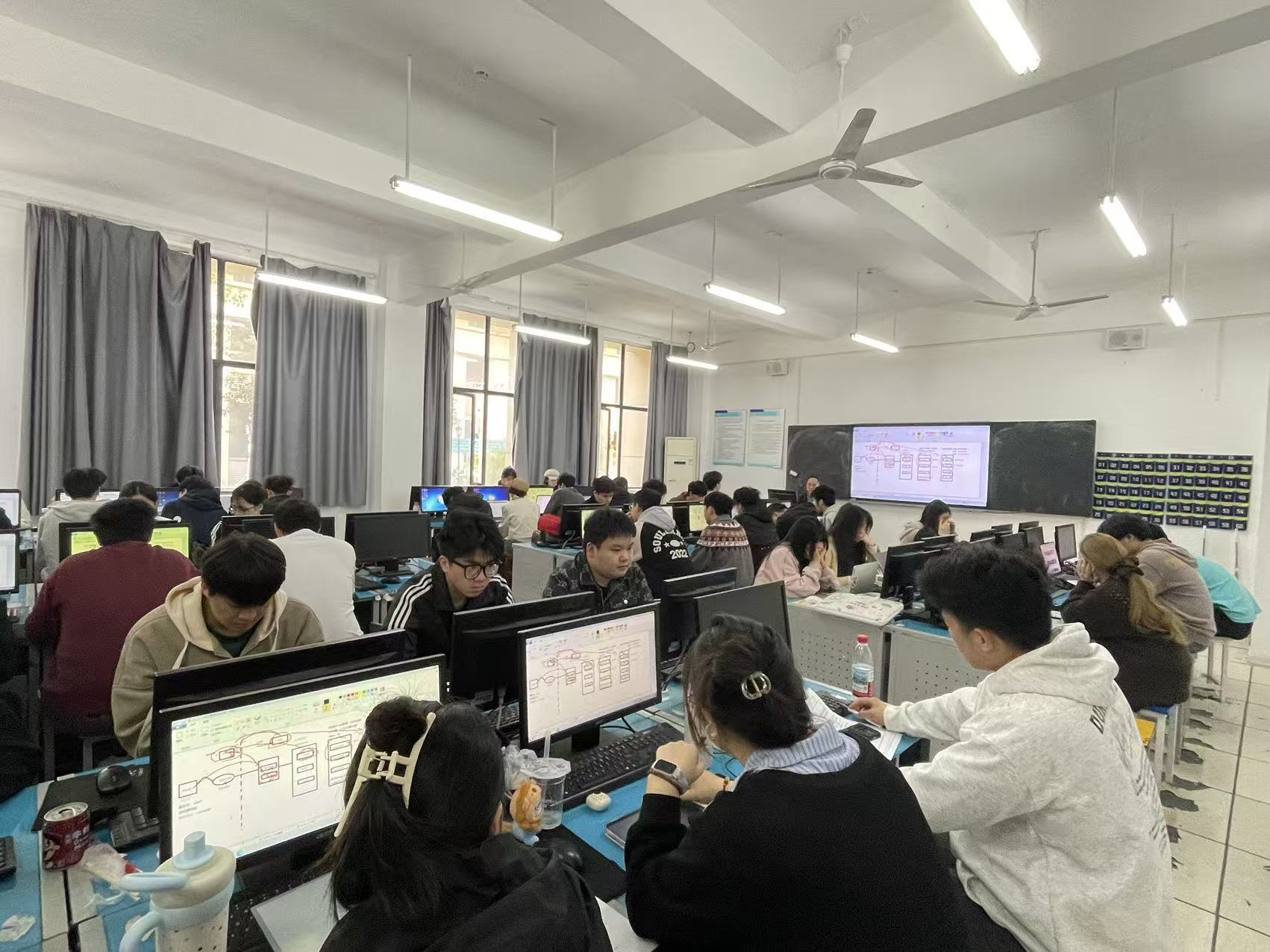 <b>网络安全法和等保2.0 网工合规要求</b>